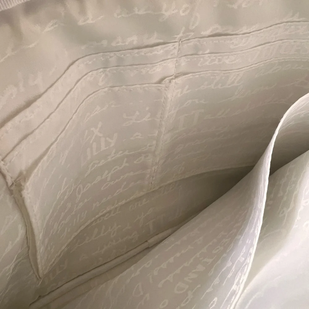 Lilly Pulitzer iPad Tech Sleeve - In The Garden  Floral Make Up Carry All - Picture 6 of 10